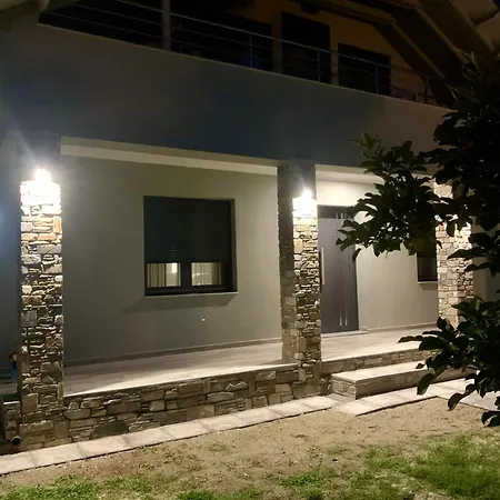Coastal Vista Retreat 2