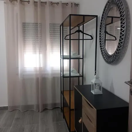 Coastal Vista 2 شقة نيوز  بانتيليموناس